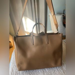 Calpack women’s laptop bag in camel